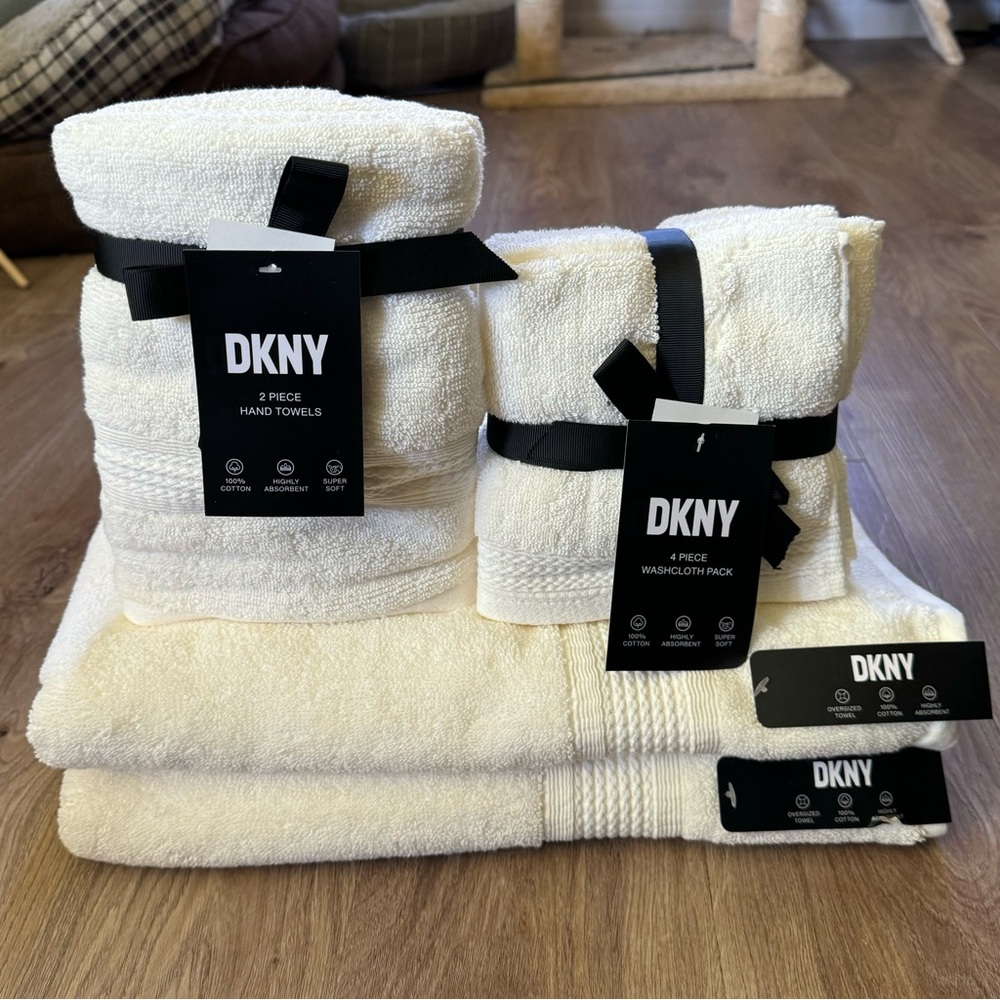 8 pc. DKNY Snow White Towel Set 2 Bath Towels, 2 Hand, 4 Washcloths Cream Ivory